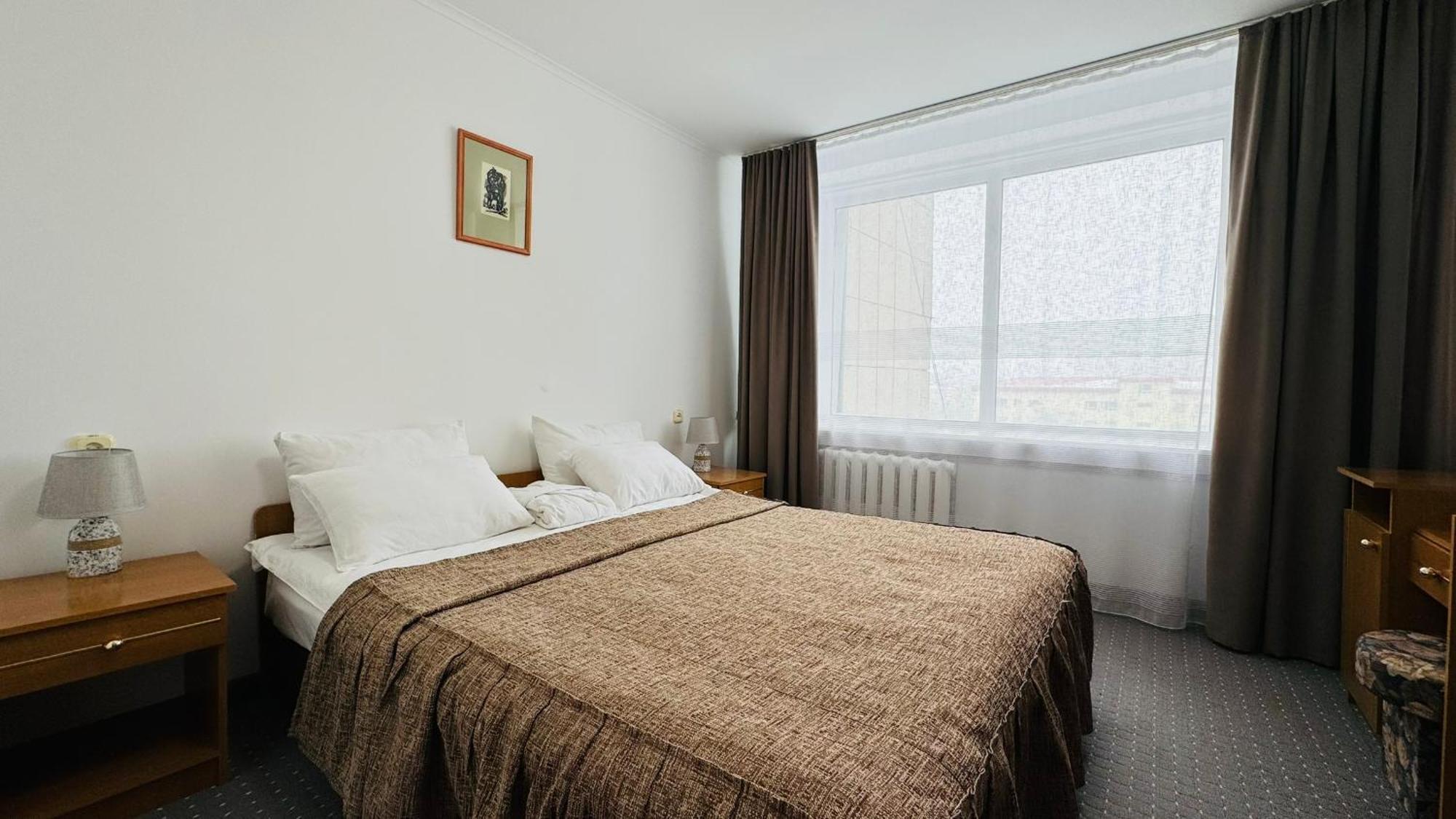 Aktobe Hotel Екстериор снимка