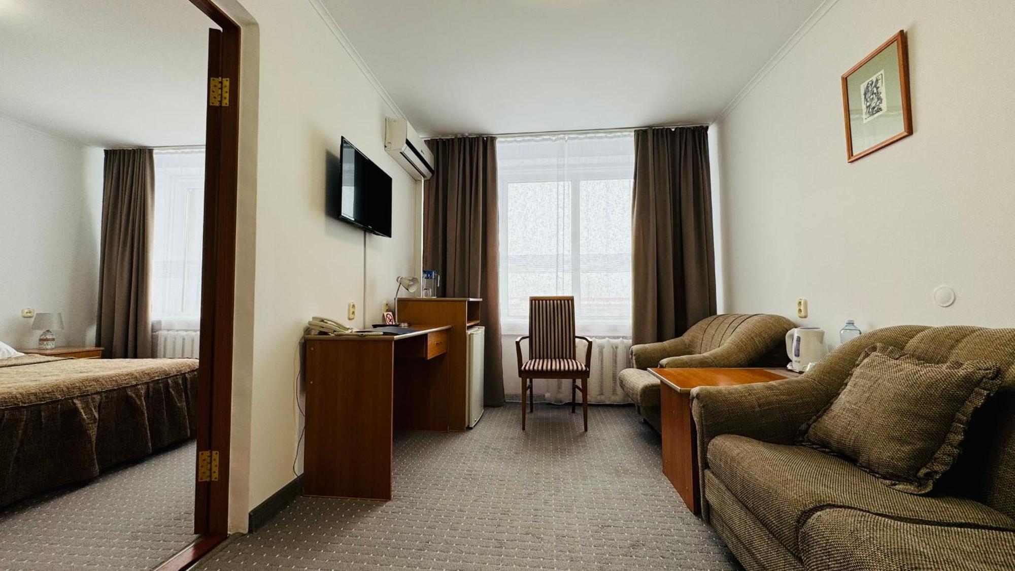 Aktobe Hotel Екстериор снимка