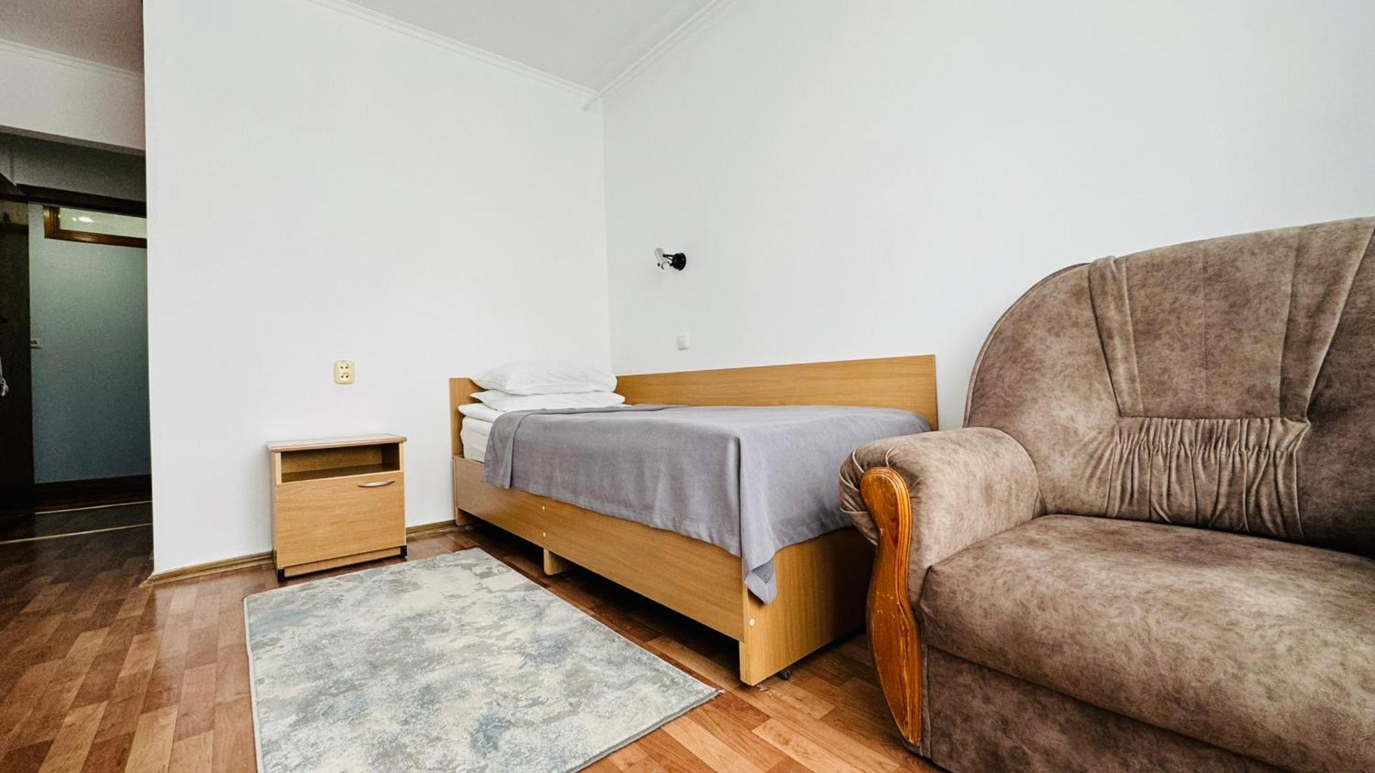 Aktobe Hotel Екстериор снимка