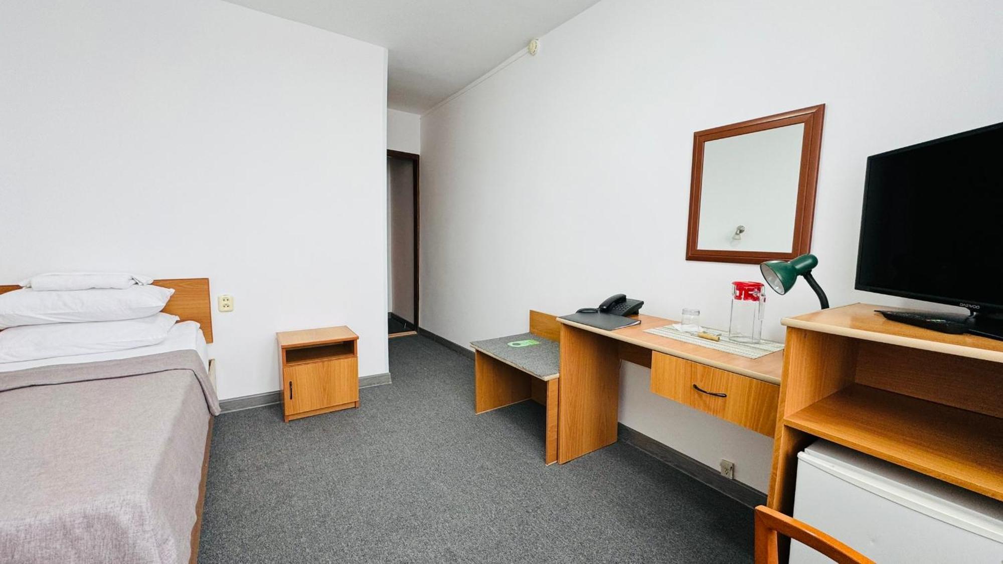 Aktobe Hotel Екстериор снимка