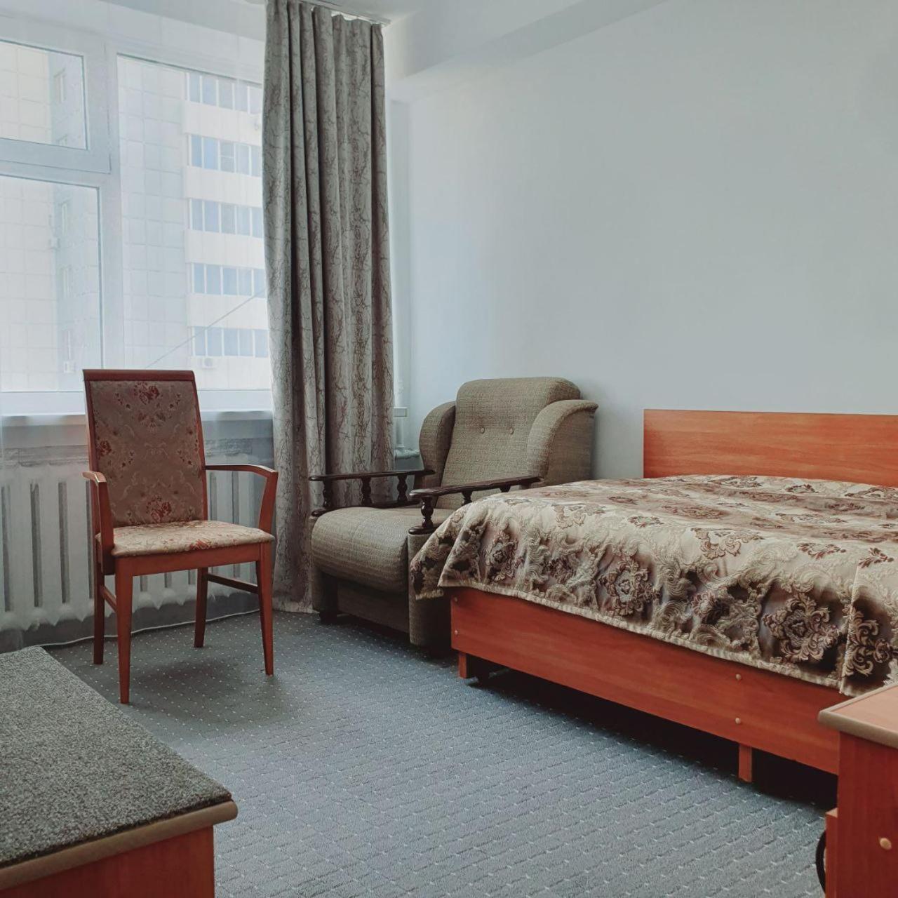 Aktobe Hotel Екстериор снимка