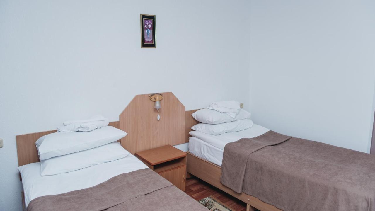 Aktobe Hotel Екстериор снимка
